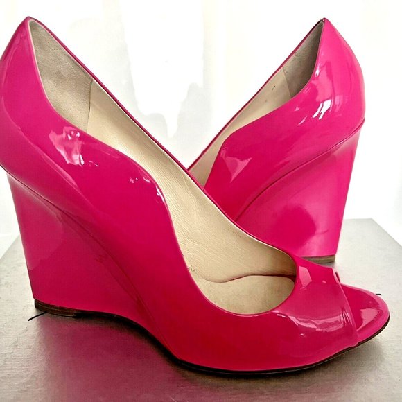 BRIAN ATWOOD 39 Hot Pink Patent Leather Scalloped Open Toe Wedge